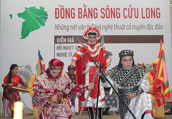 Đưa học sinh tìm về văn hóa, lịch sử dân tộc