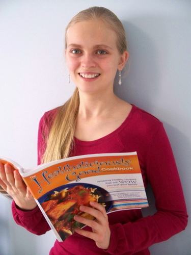 14 tuổi viết sách dạy nấu ăn lành mạnh