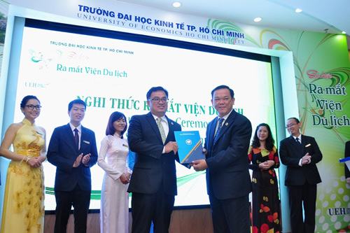 Trường ĐH Kinh tế TP.HCM ra mắt Viện Du lịch