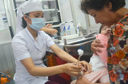 TP.HCM: Tiêm miễn phí 1.000 liều vaccine 6 trong 1