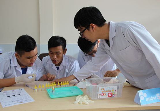 Học hóa phổ thông ở… trường ĐH