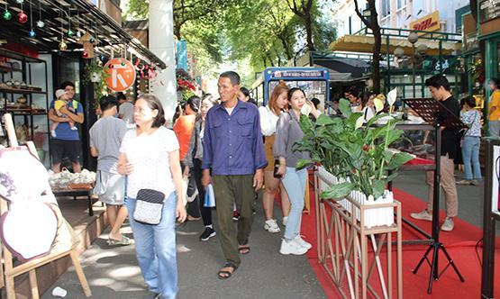 Chương trình “Vì một nửa thế giới yêu thương”