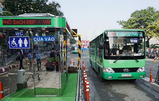 Xe buýt TP.HCM lại “kêu cứu”