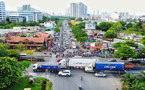 TP.HCM: Xây dựng hầm chui và cầu vượt để kéo giảm ùn tắc