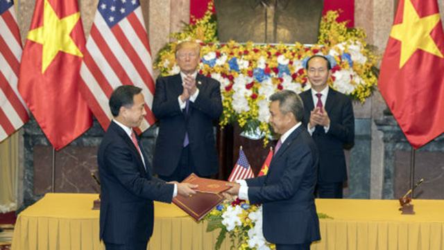 1,5 tỉ USD mua động cơ máy bay của Mỹ