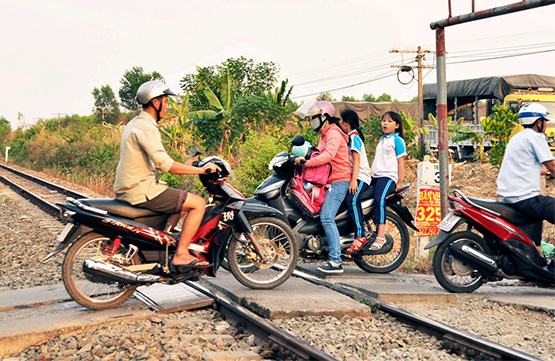 Hơn 1.500 điểm vi phạm hành lang an toàn đường sắt