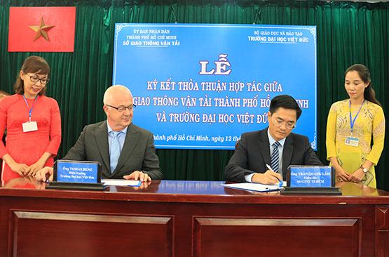 Sở GTVT TP.HCM ký kết hợp tác với Trường ĐH Việt Đức