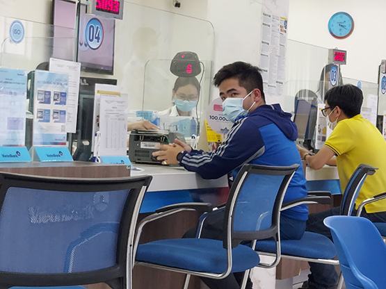 Xu hướng thanh toán của người dân thay đổi: Máy ATM bắt đầu… “ế”