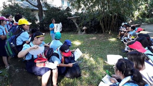 Thực hiện chương trình tiết học ngoài nhà trường