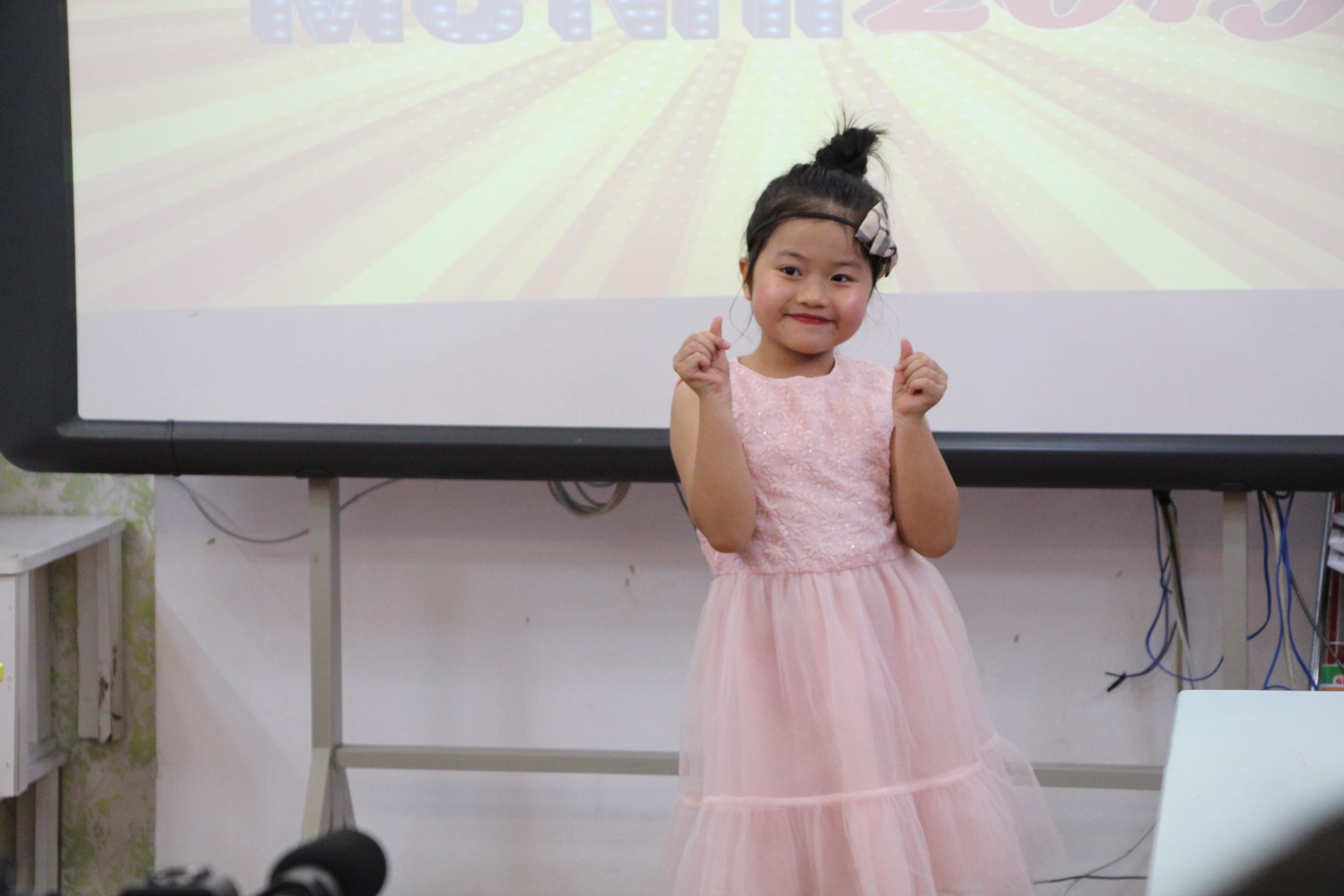 Gần 100 học sinh tiểu học thử tài “MC Nhí”