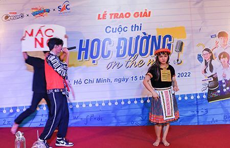 Học sinh lớp 10 đoạt giải “siêu sao” phương pháp học tập