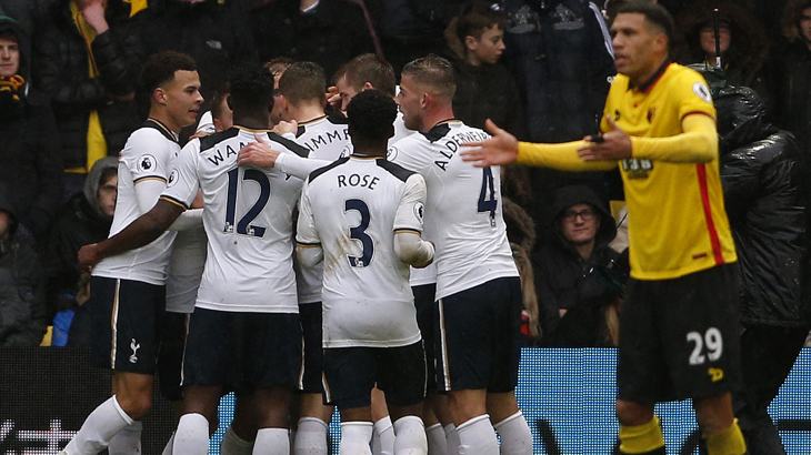 18h30 ngày 8/4, sân White Hart Lane, Tottenham – Watford: Cú nhấn ga của Spurs