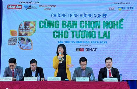 Tạp chí Giáo dục TP.HCM: Chia sẻ cho học sinh phố núi những ngành nghề đặc trưng