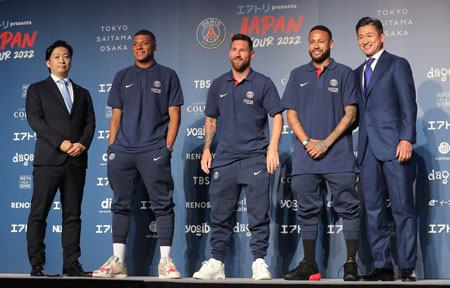 PSG gây sốc đề nghị đổi Neymar lấy Bernardo Silva của Man City