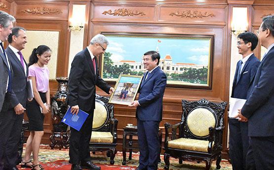 Chủ tịch UBND TP.HCM tiếp tân Đại sứ Pháp