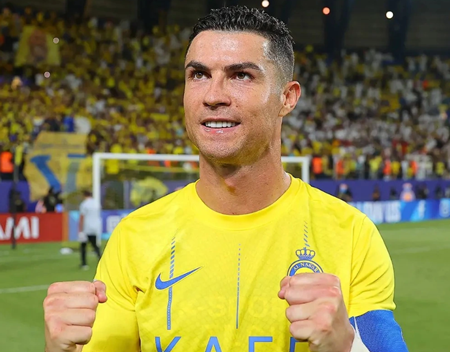 Ronaldo giành giải thưởng mang tên huyền thoại Maradona