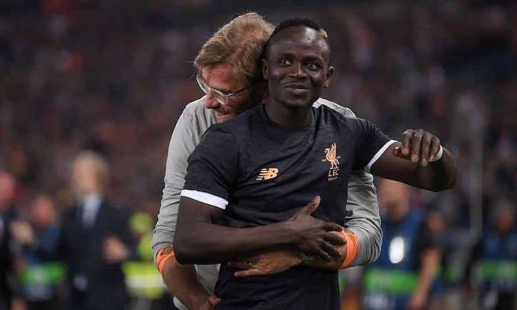 Mane bất mãn vì Klopp ủng hộ Van Dijk