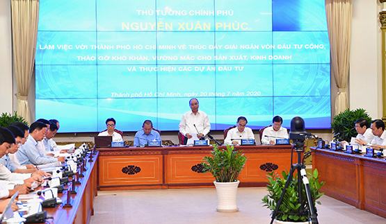 Đẩy mạnh kích cầu tiêu dùng