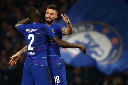 Arsenal và Chelsea gặp đối thủ nhẹ ký ở Europa League