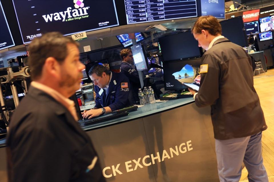 Thế giới đối phó với lạm phát cao