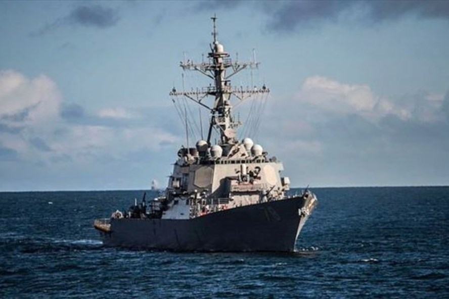 Nga theo dõi tàu khu trục Mỹ giữa lúc NATO tập trận