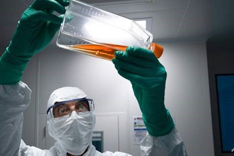 Mỹ chi khủng đặt mua 100 triệu liều vaccine COVID-19