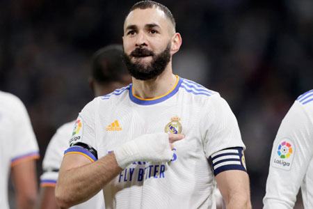 Benzema hờn trách Real Madrid vì đi đêm với Haaland