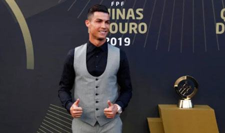 Ronaldo là Cầu thủ hay nhất Bồ Đào Nha 2019