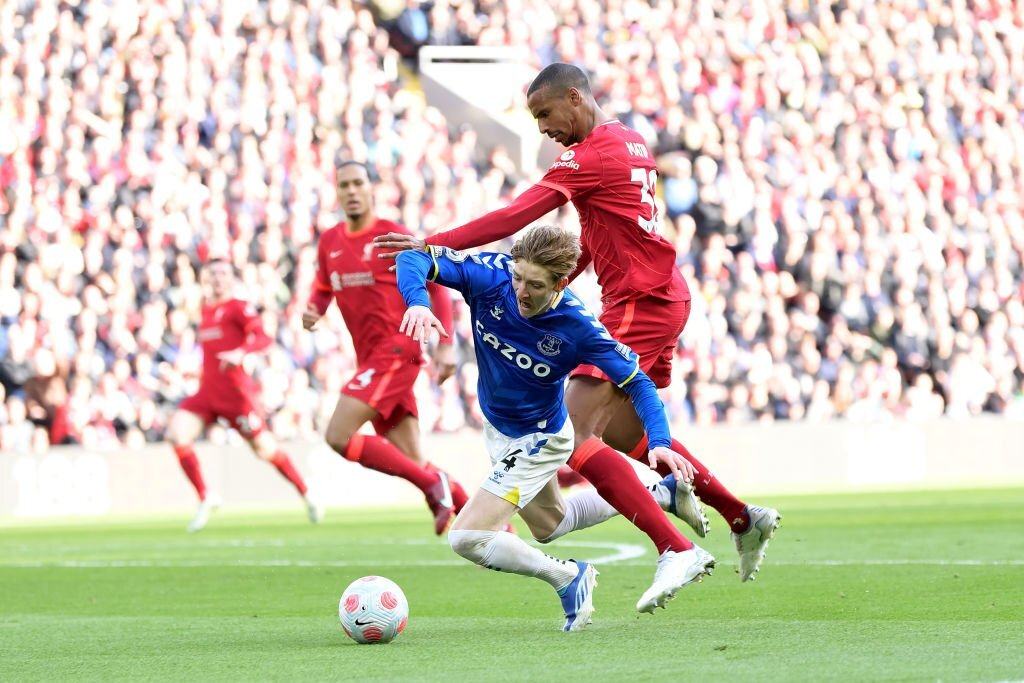 Lampard không hài lòng khi Everton mất penalty trước Liverpool