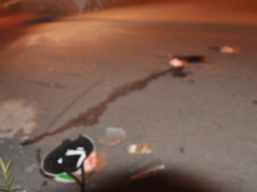 2 xe máy đối đầu, 4 người thương vong