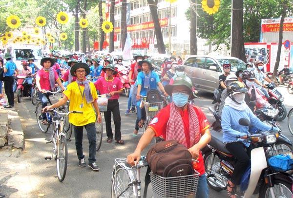 2000 sinh viên tham gia hành trình xe đạp “Thành phố tôi yêu”