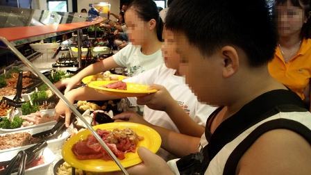 Thừa cân, béo phì ở HS đáng báo động