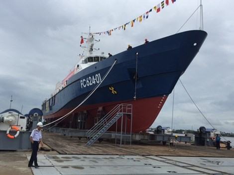 Bộ Quốc phòng hạ thủy tàu tuần tra, cứu nạn