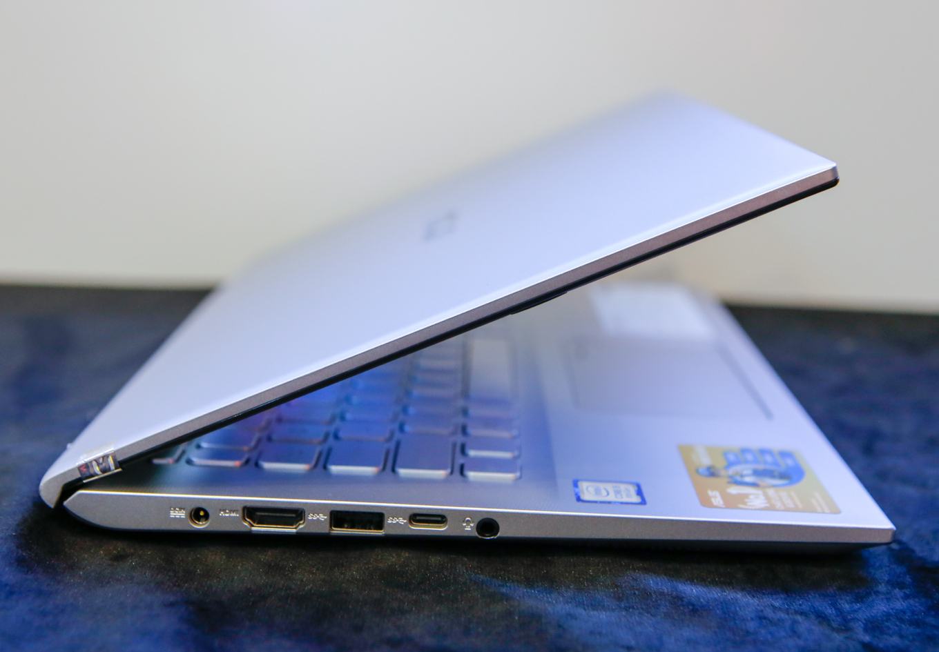 Asus Vivobook 2019 có giá từ 11,99 triệu đồng