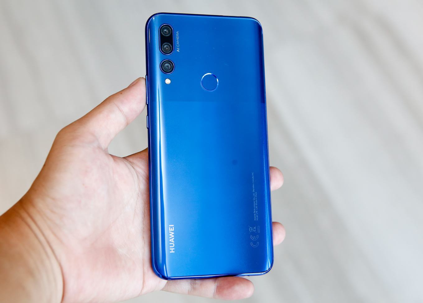 Huawei ra smartphone mới tại Việt Nam - giá 6,5 triệu đồng