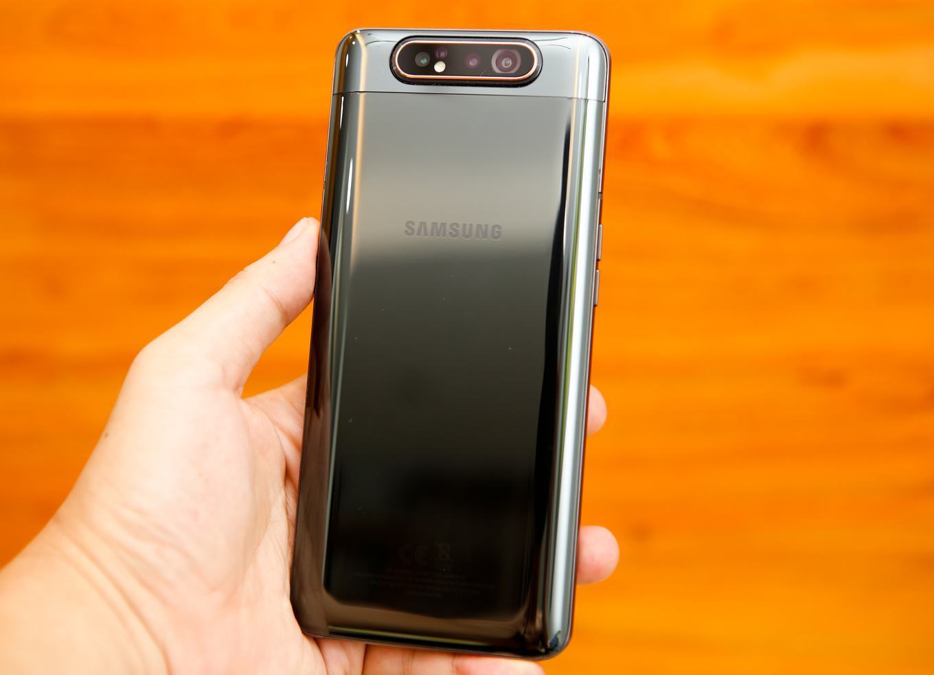 Samsung Galaxy A80 - smartphone màn hình lớn nhất thị trường