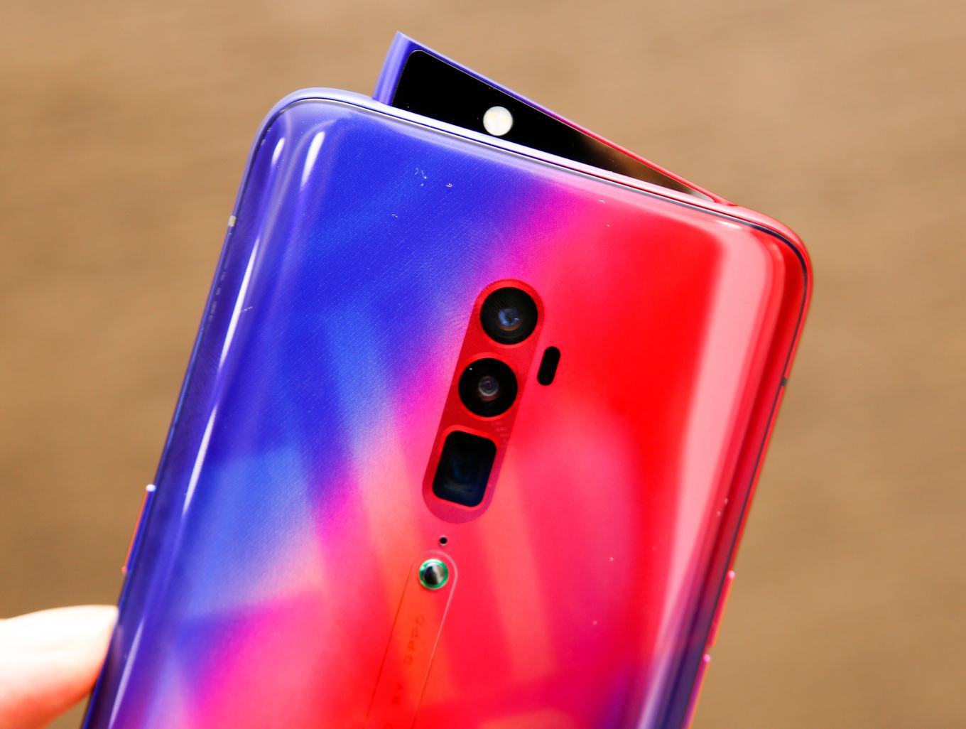 Oppo Reno 10x Zoom phiên bản FC Barcelona