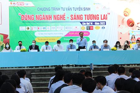 Không giỏi ngoại ngữ vẫn có cơ hội học ngành liên quan