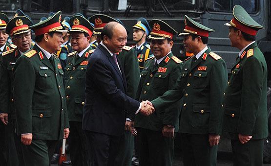 Lực lượng quân đội: Có nhiệm vụ bảo vệ Tổ quốc từ sớm, từ xa