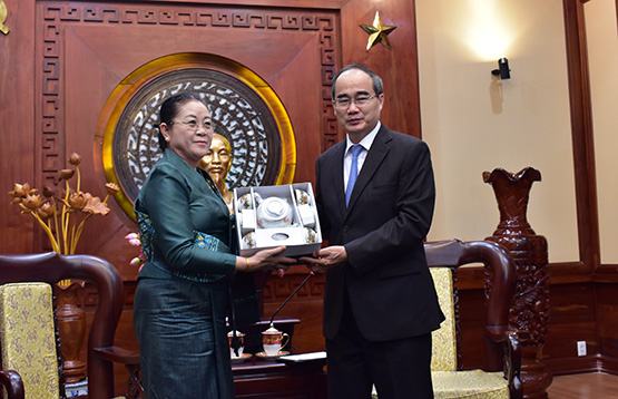 TP.HCM: Giúp phát triển nguồn nhân lực đất nước Lào