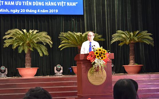 Vận động người VN ưu tiên dùng hàng VN: Doanh nghiệp phải đổi mới công nghệ trong sản xuất