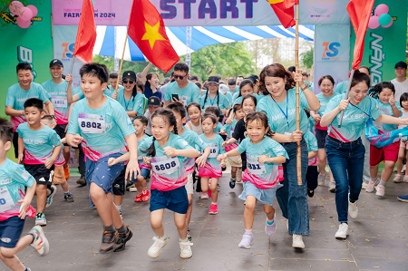 Ngày hội thể thao gia đình FAIRY RUN 2024 – “Chặng đường nhân ái” được sự hưởng ứng đông đảo của các gia đình có con trong độ tuổi mầm non