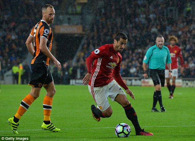 21h00 ngày 29/10, sân Old Trafford, Man Utd – Burnley: Cơ hội cho Mkhitaryan