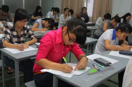 23 thí sinh vi phạm quy chế trong buổi thi đầu tiên