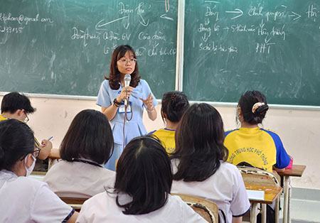 Tìm phương án tuyển dụng, tránh giáo viên “nhảy việc”