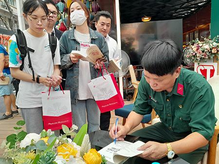 Người đi tìm những lá thư thời chiến