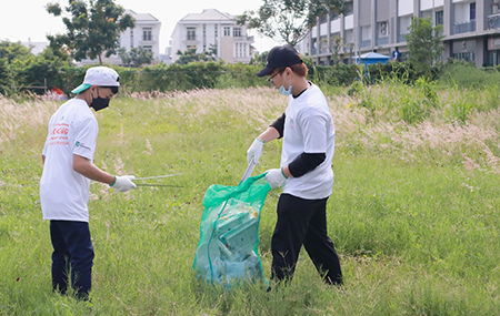 “Sinh viên ngoại” chung tay bảo vệ môi trường Việt