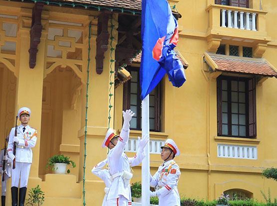 Lễ thượng cờ ASEAN tại Hà Nội