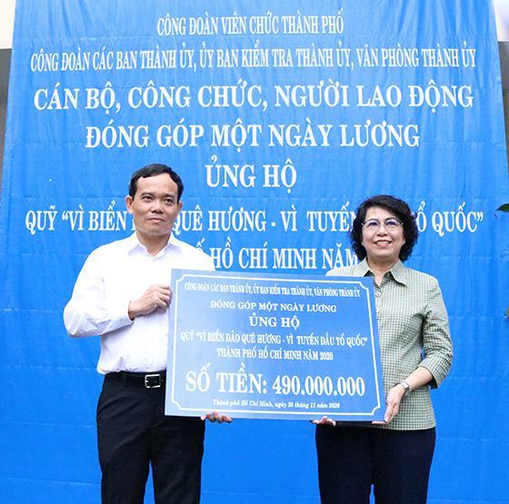 Quỹ “Vì biển đảo quê hương – Vì tuyến đầu Tổ quốc”: Tiếp nhận gần 580 triệu đồng ủng hộ