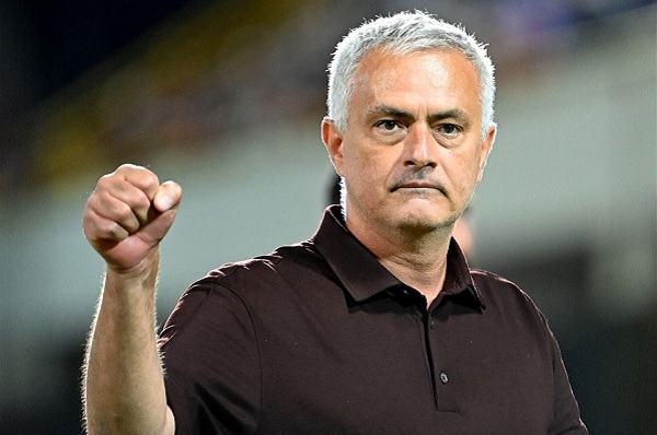 2h45 ngày 1/11, sân Olimpico, vòng 11 Serie A, Roma vs AC Milan: Lời khẳng định của Mourinho